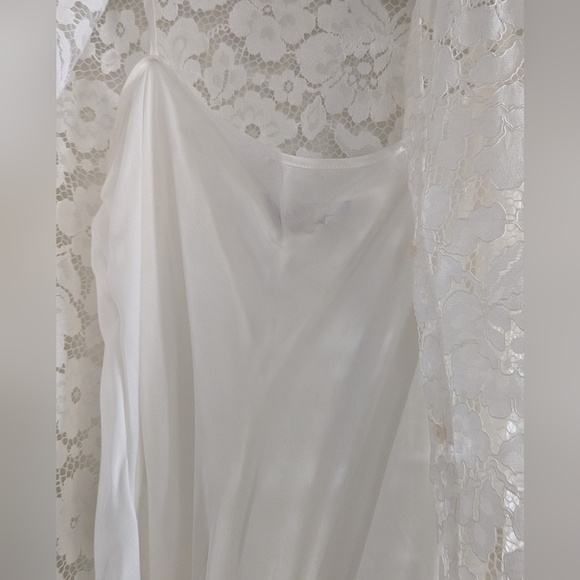 CH Carolina Herrera Lace Logo White Blouse With Under Camisole Size 8 - Picture 7 of 8